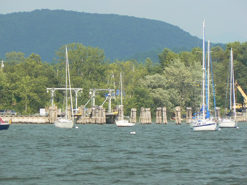 024-approaching dock in Charlotte VT.jpg